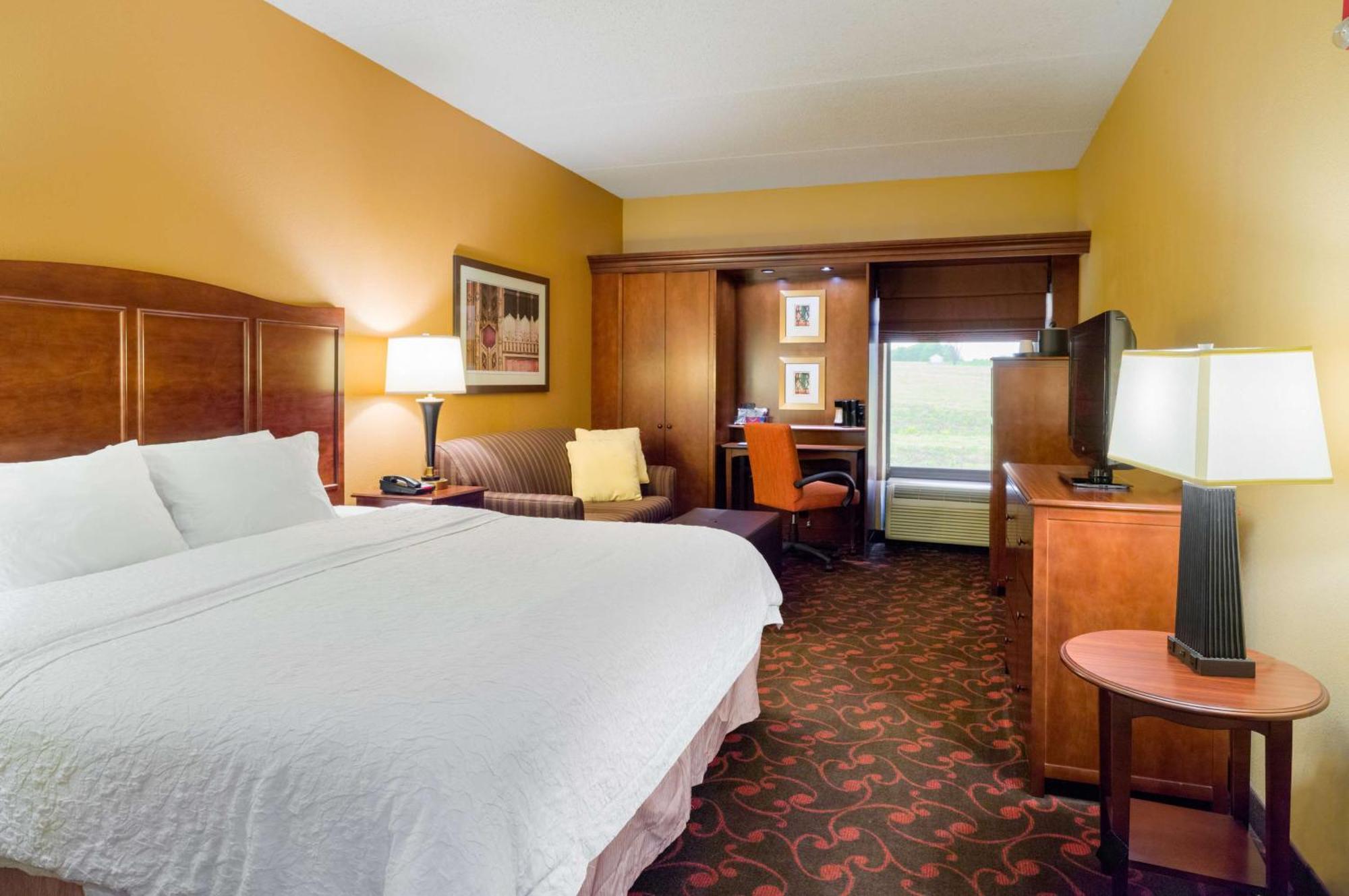 Larkspur Landing Carlisle Hotel Exterior photo